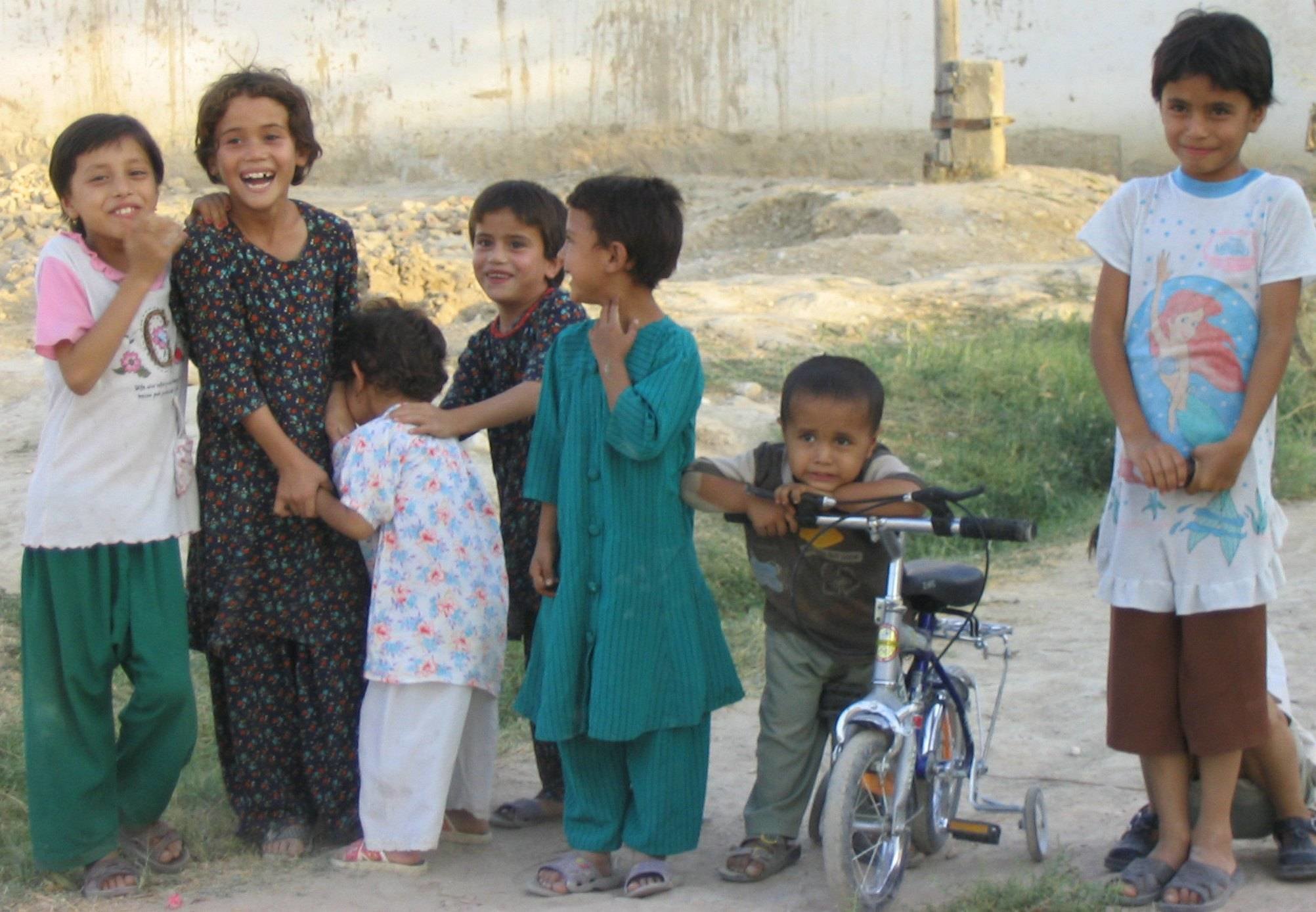 Happy-kids-Afghanistan.jpg